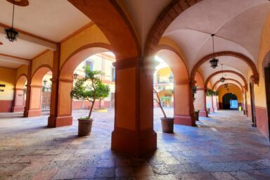 UAQ PATIO